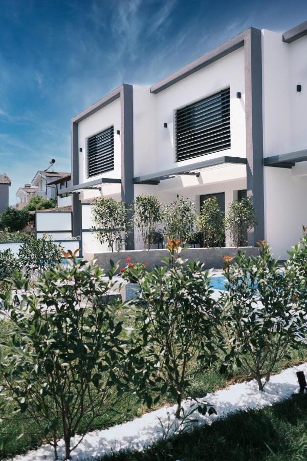 Cobalt Aqua Vila Nea Iraklitsa Exterior foto